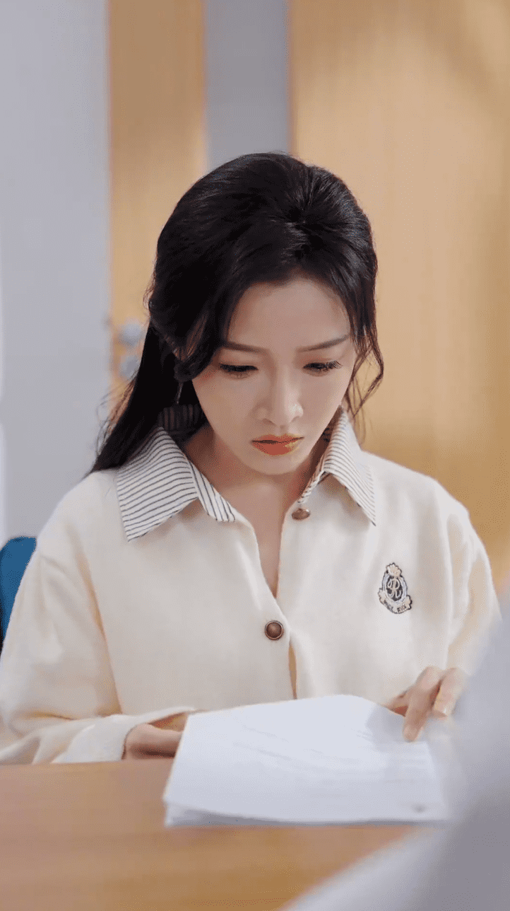 離婚后，陸總舔狗上身幫我提鞋